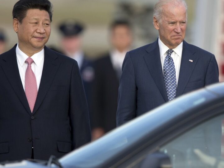 Joe Biden y XI Jinping  mantuvieron una comunicación telefónica