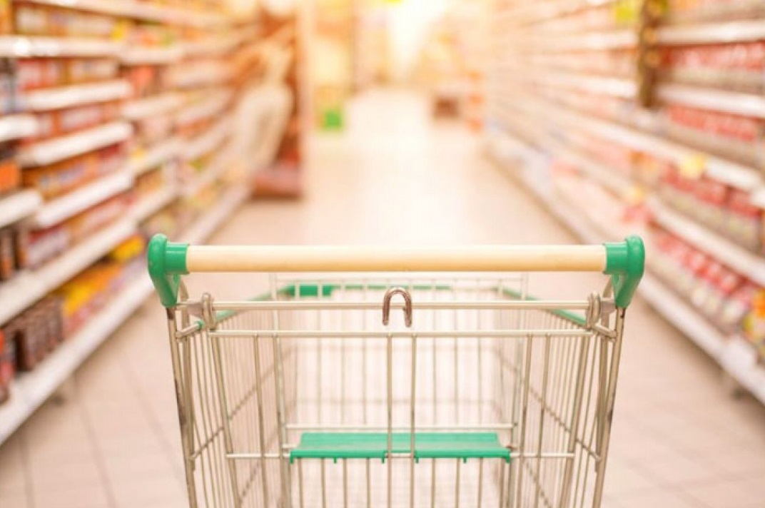 El Gobierno acordó con supermercados ampliar y mejorar «Precios Cuidados»