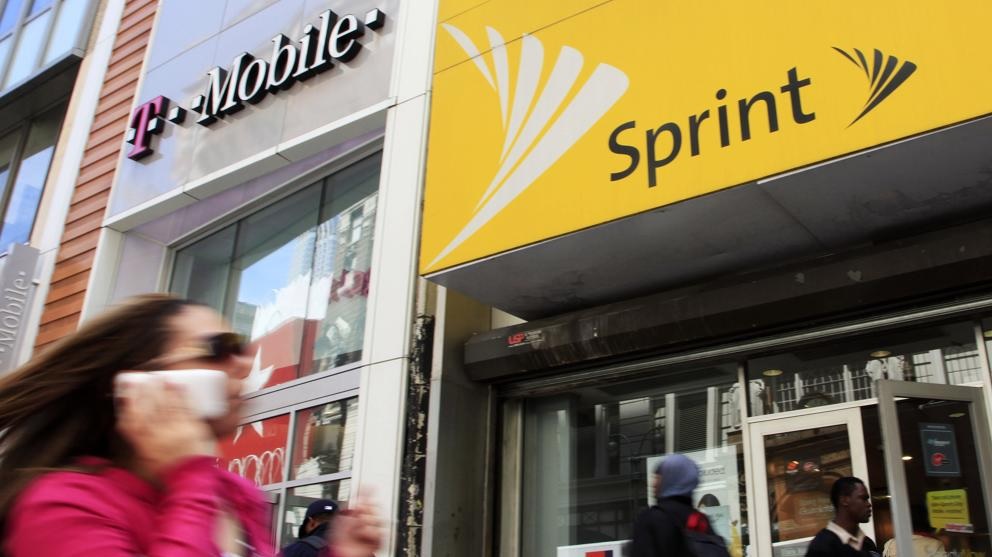 Sprint y T-Mobile forman la segunda teleco de EE.UU.