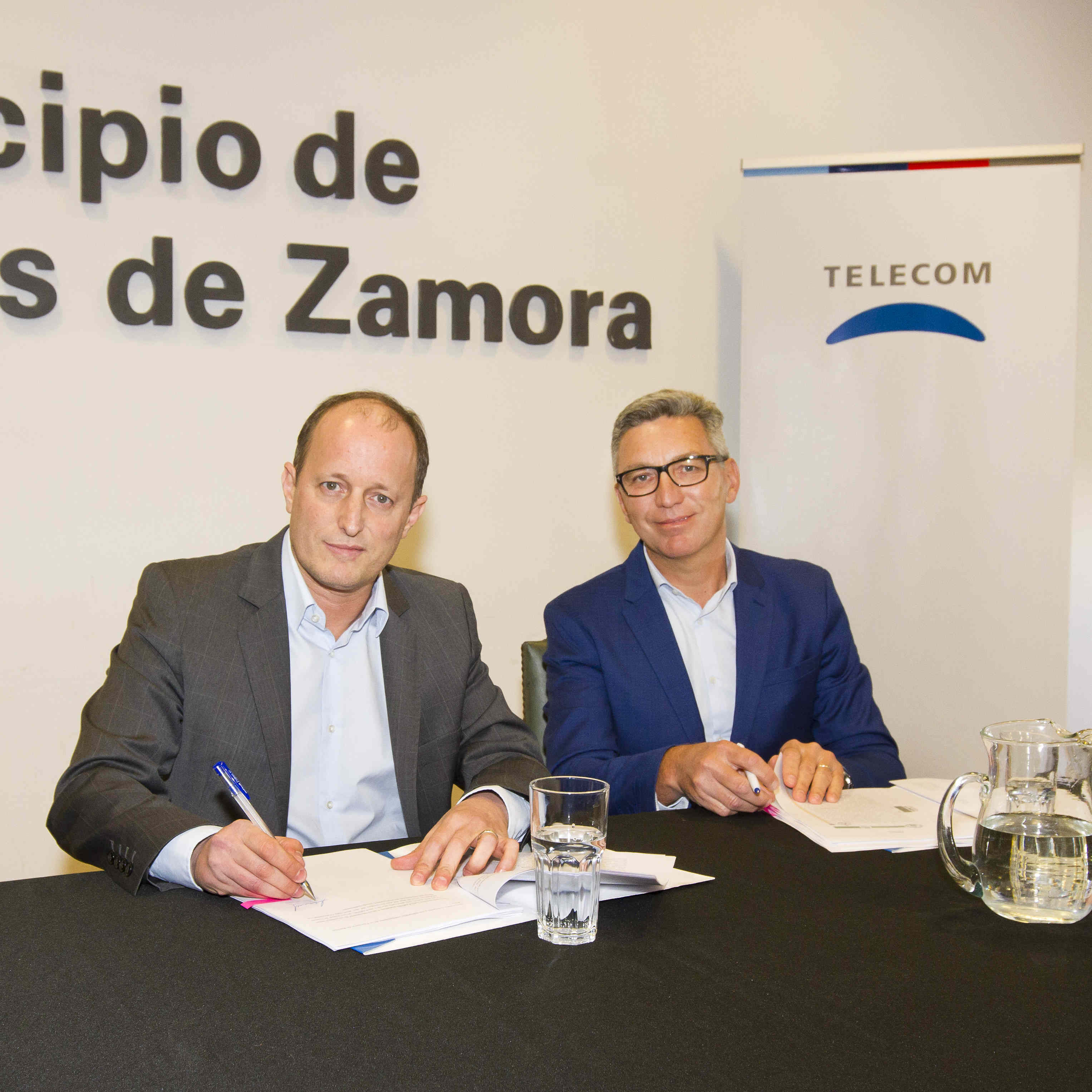 Convenio de inversión entre Telecom y Lomas de Zamora