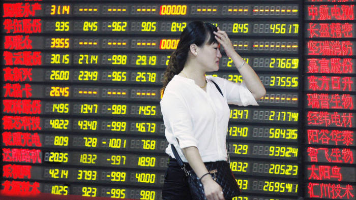 China adelanta un ‘lunes negro’ en los mercados asiáticos… y en el mundo