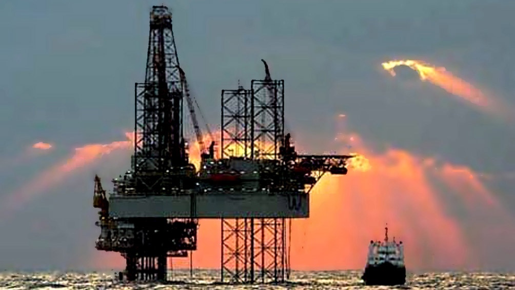 Gigantes petroleros registran grandes pérdidas