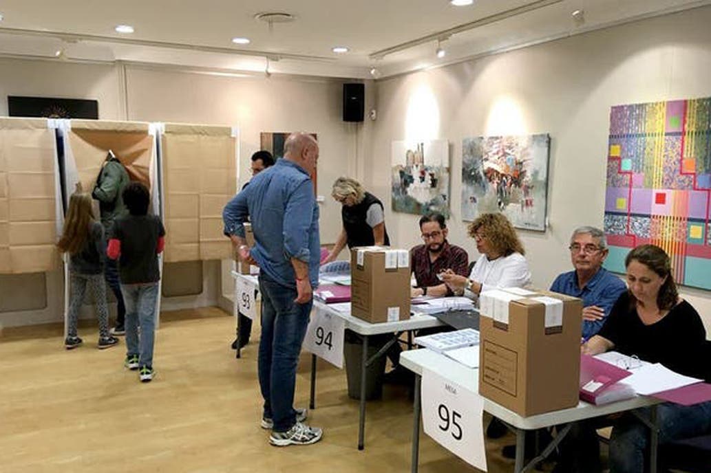 Unos 385.000 argentinos están habilitados para votar en el exterior