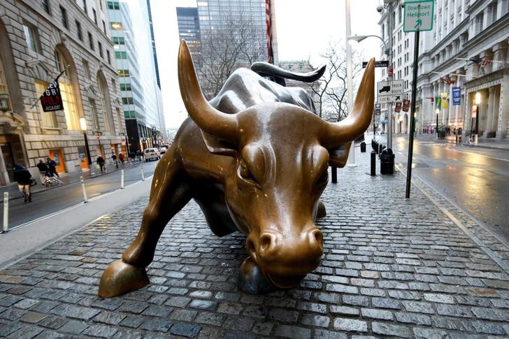 Wall Street rebota un 1% tras su peor sesión desde octubre por el coronavirus