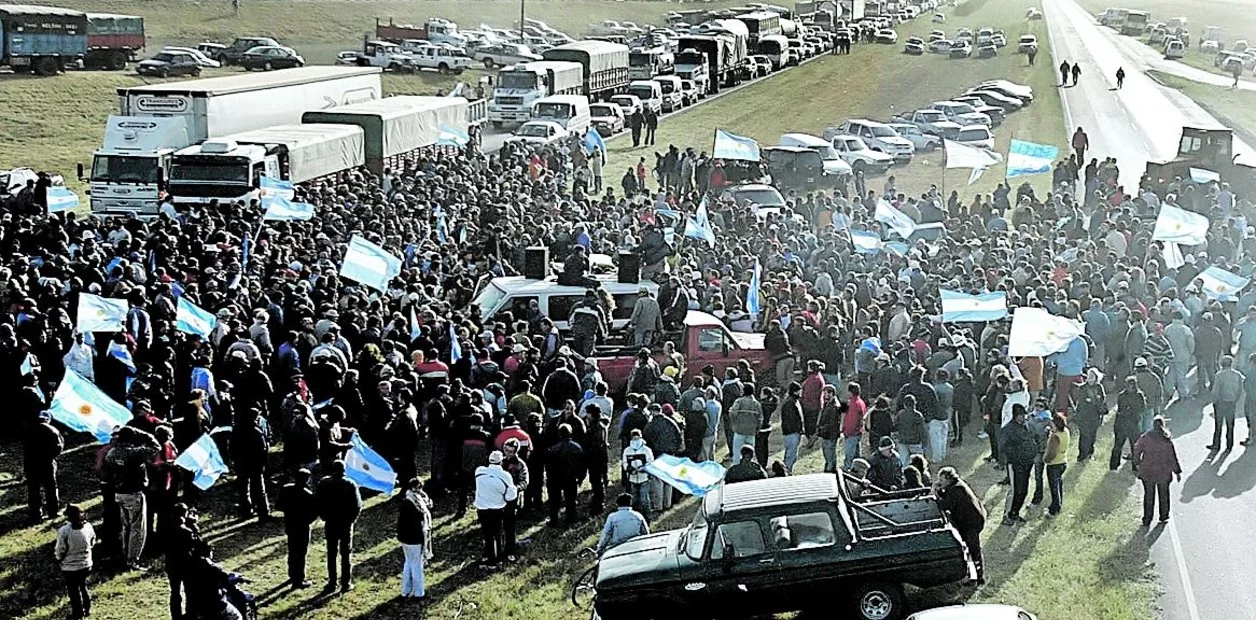 Protesta de transportistas amenaza abastecimiento