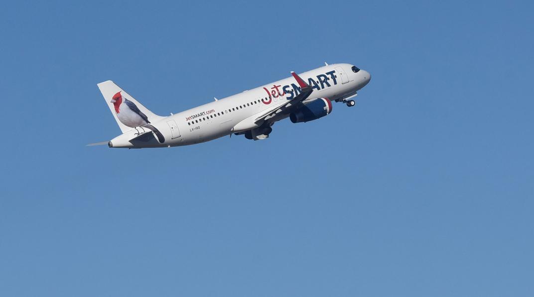 La compañía JetSmart anunció la compra del paquete accionario de Norwegian