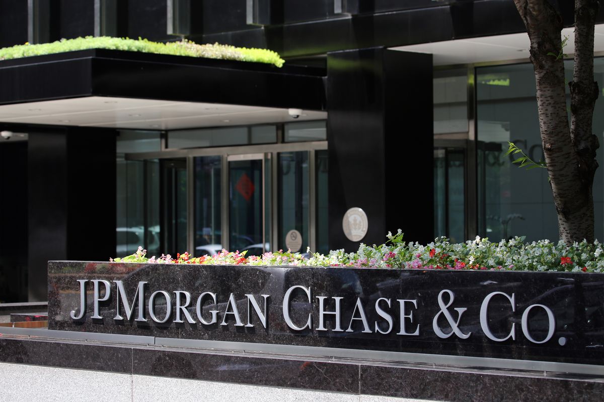 Kolanovic de JPMorgan insta a vender acciones y comprar bonos