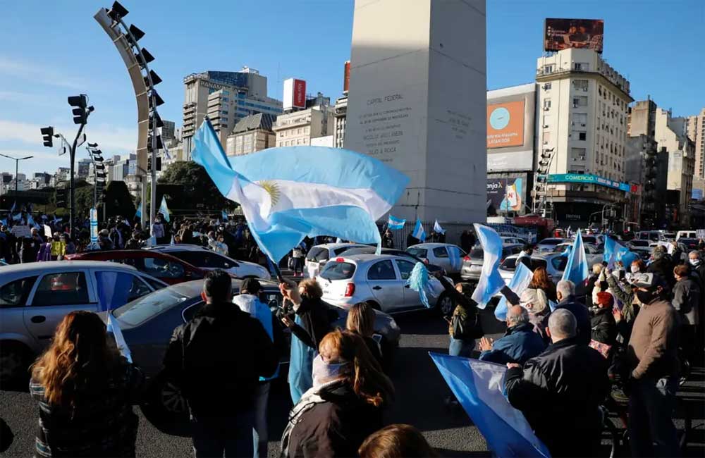 Nuevo «banderazo»: protesta nacionalizada y dura respuesta del Gobierno