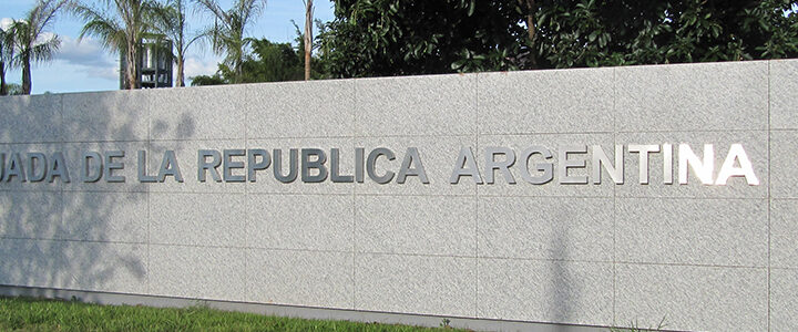 EL embajador argentino en Brasil pidió solución a las barreras comerciales