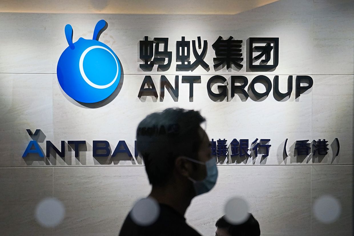 La salida a Bolsa de Ant Group el mayor debut bursátil del mundo fue...