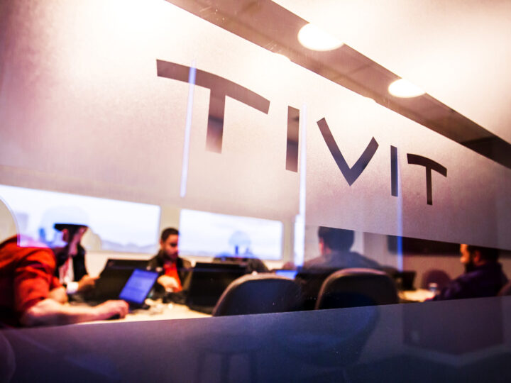 TIVIT y Cloudflare se alían para mejorar le seguridad de las app de clientes