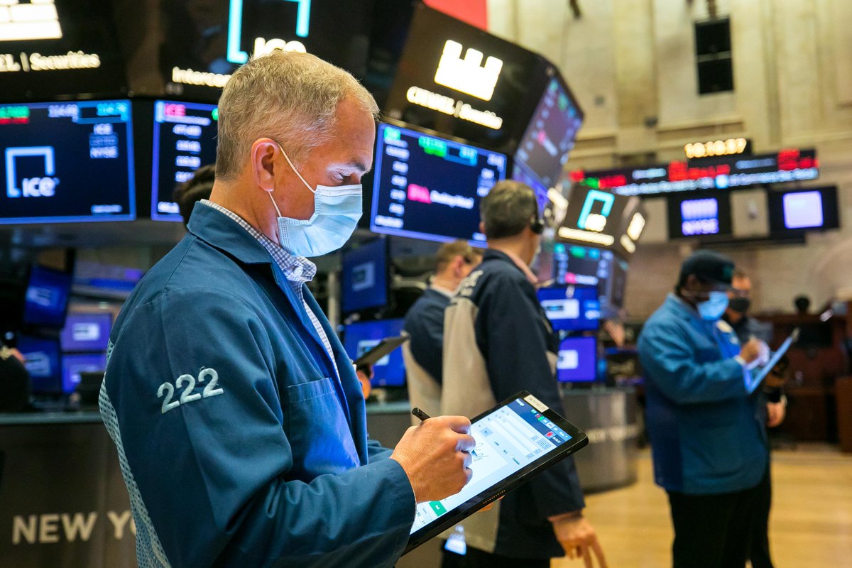 Pequeños altibajos en las acciones de Wall Street