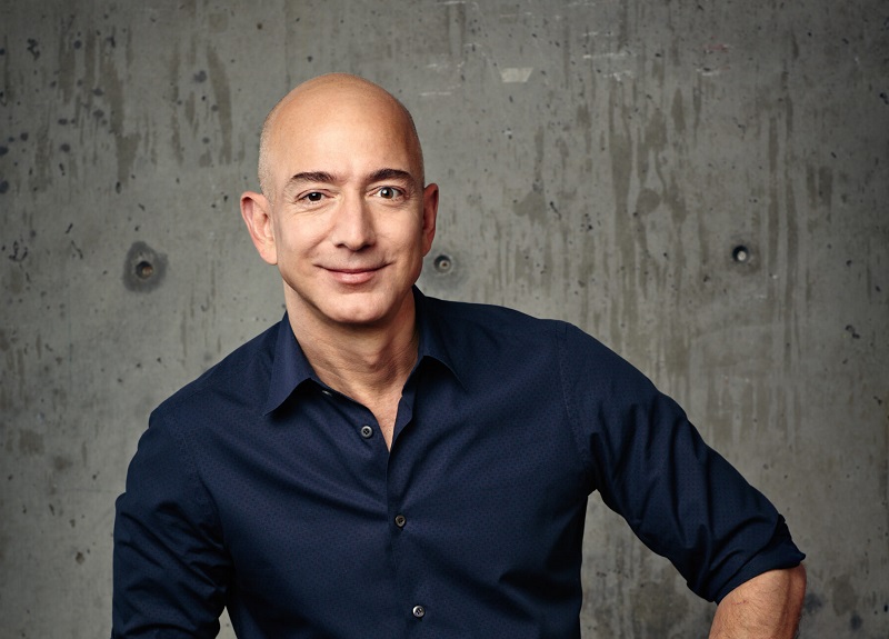Bezos dejará su cargo en Amazon en el 3T