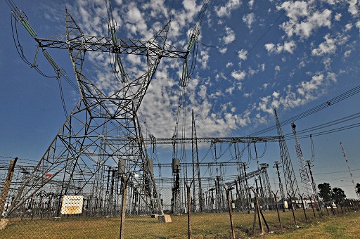 La demanda mundial de electricidad se desacelera, según la AIE