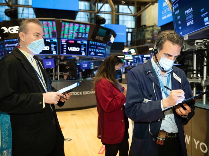 Nuevo retroceso de las acciones en Wall Street