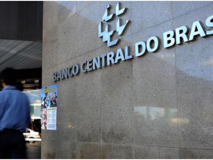 Banco Central de Brasil sube la tasa de interés en 150 puntos