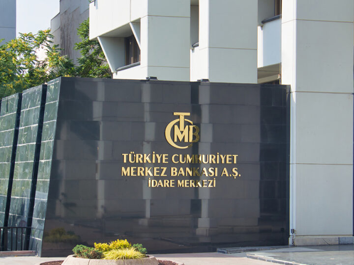 Banco Central de Turquía vuelve a recortar tasas de interés