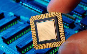Intel anuncia que la escasez de chips durará varios años