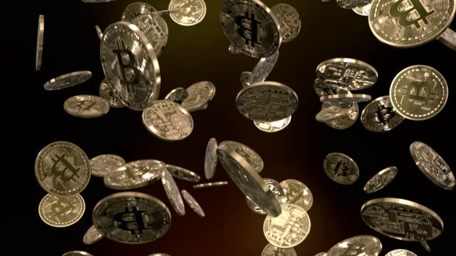 Empresas aprovechan caída de precio de bitcoin
