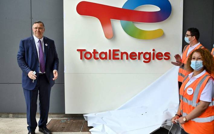 TotalEnergies firma acuerdos con Omán para extraer, explotar y vender gas