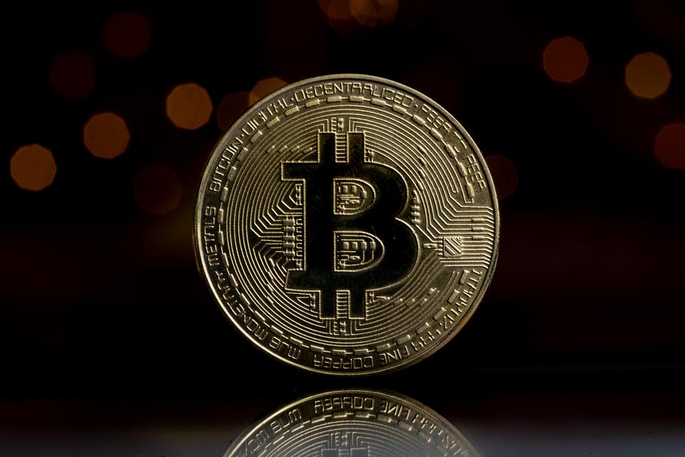 Bitcoin no despega y sigue debajo de US$ 24.000