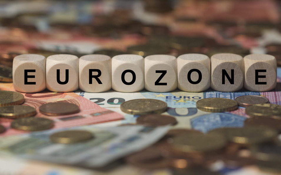 La actividad empresarial de la zona euro vuelve a contraerse y apunta a una recesión