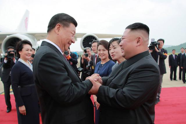 KCNA:  Xi Jinping y Kim Jong Un prometen cooperan frente a la hostilidad extranjera