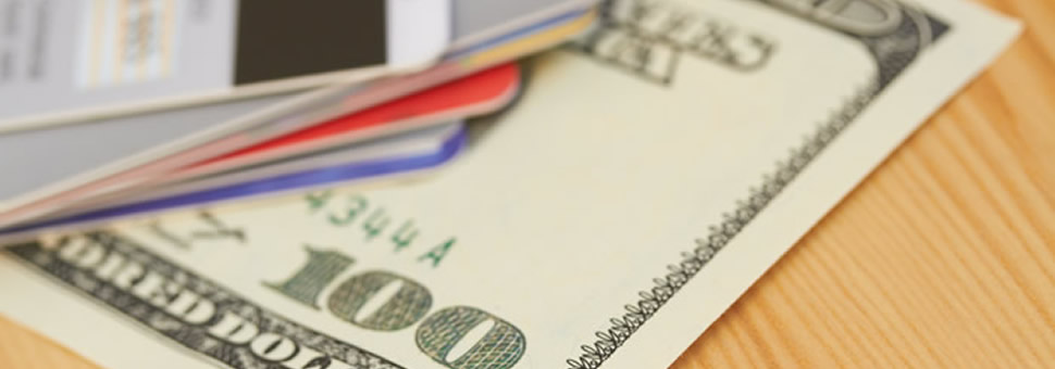Informe IDESA: cayó 80% el consumo en dólares con tarjeta de crédito