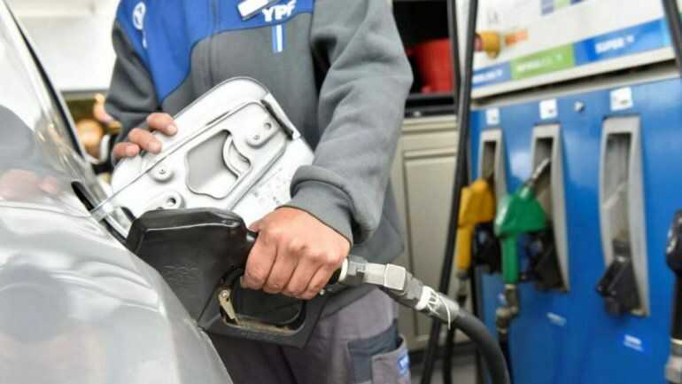 YPF dispuso un aumento del 6% en combustibles