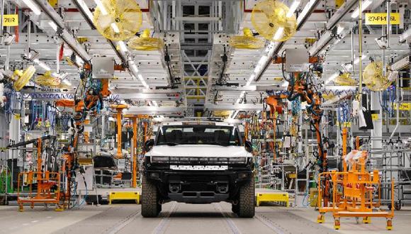 General Motors abre su primera fábrica de pickups eléctricos