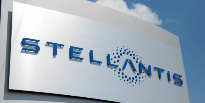 Stellantis se asocia con Santander, BNP y CA para financiar las ventas de coches