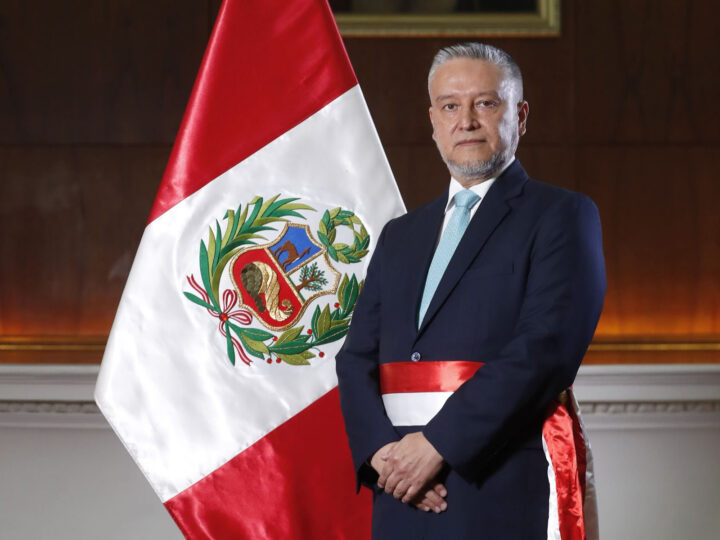 Óscar Graham, el “funcionario de carrera” que se encumbra como ministro de Economía de Perú