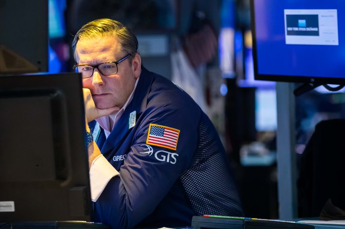 Ventas moderadas en Wall Street, con el Nasdaq rumbo a su peor semana desde abril