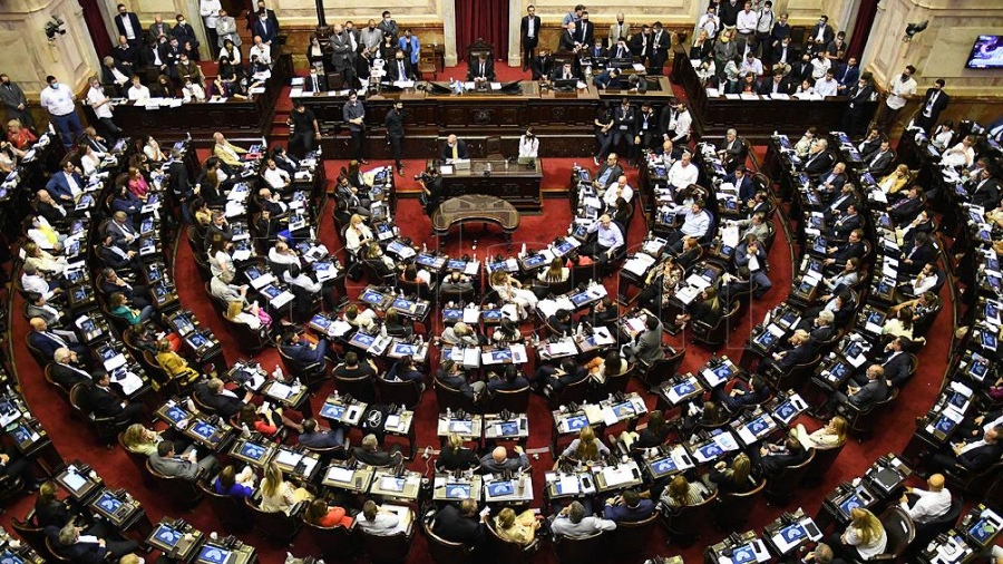Diputados avaló por amplia mayoría el acuerdo con el Fondo, el oficialismo votó dividido y ahora es el turno de CFK
