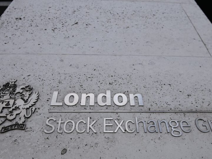Los mercados europeos suben cuando la Bolsa de Valores de Londres bloquea la negociación de acciones rusas