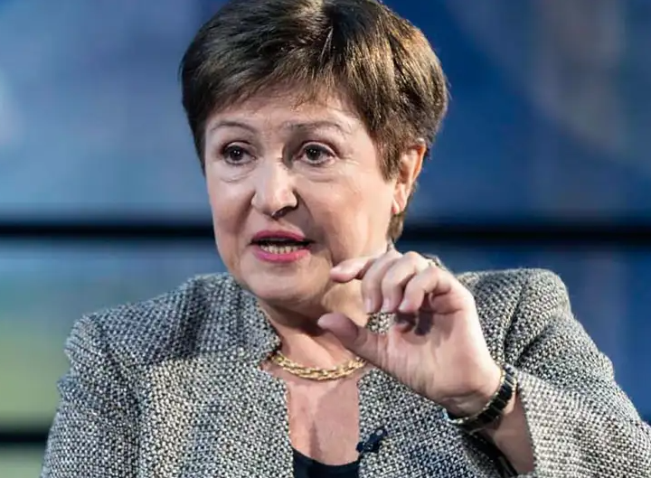 Kristalina Georgieva pide respaldo político al programa y que el dólar no se atrase