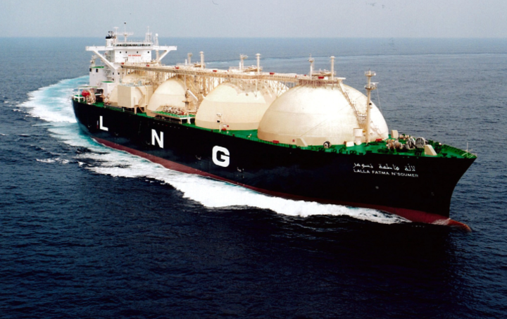 Escasez de gas: El Gobierno compró uno de  los 70 barcos de gas que necesita