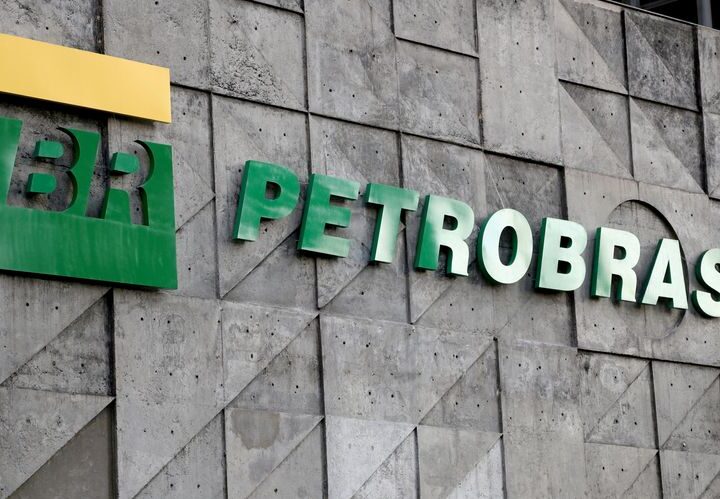 Brasileña Petrobras inicia fase vinculante para venta de participación de MP Golfo de México