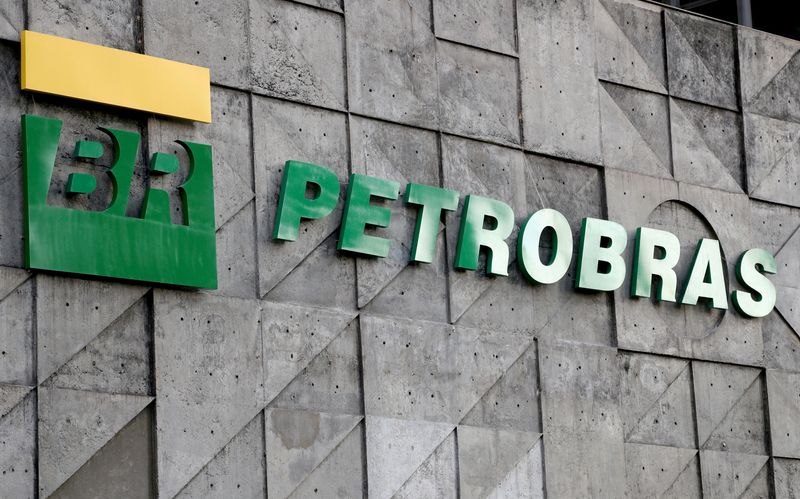 La brasileña Petrobras logra un beneficio récord en seis meses por la subida del crudo