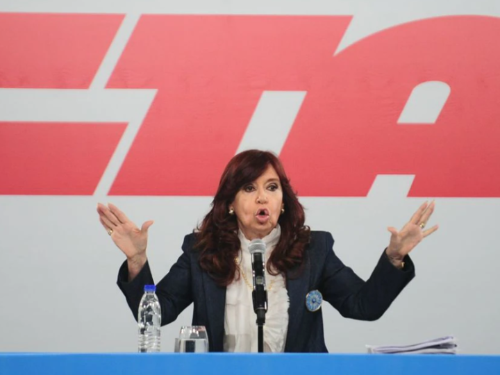 Cristina Kirchner agrega el tema judicial a una agenda política tensa y marcada por la crisis económica
