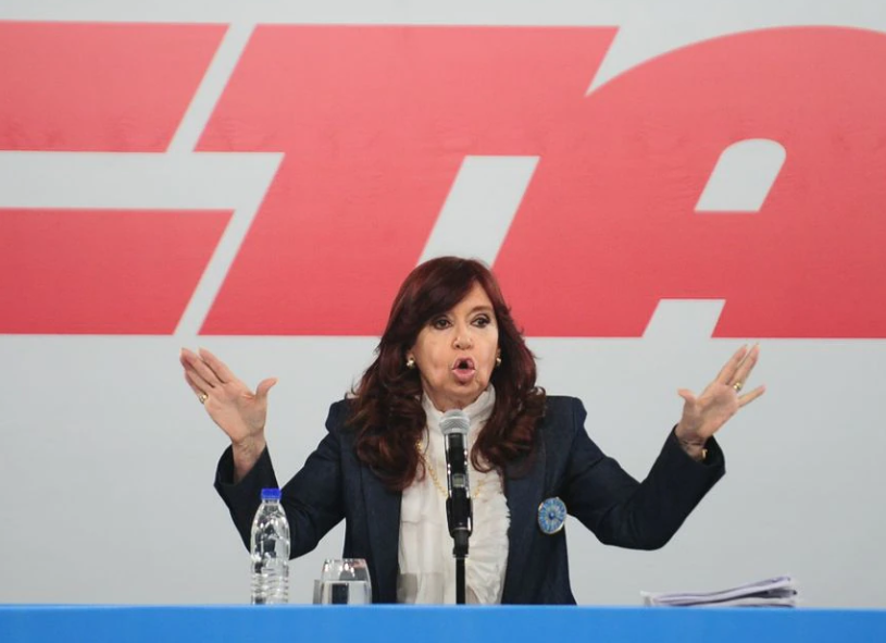 El control de los planes, en el centro de la pelea política entre Cristina Kirchner y los piqueteros
