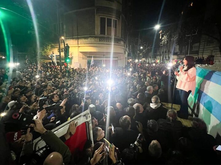 La disputa sobre el apoyo a CFK en Recoleta impacta en el plano institucional, mientras siguen las peleas internas