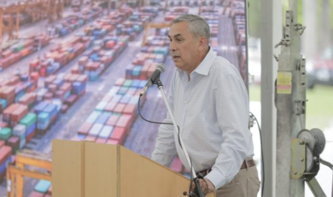 Enrique Vaquié: “Antes de fin de año lanzaremos una licitación de áreas petroleras”