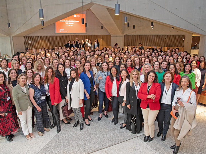 Comienza una nueva edición de las Becas Santander W50 para formar en liderazgo a mujeres directivas
