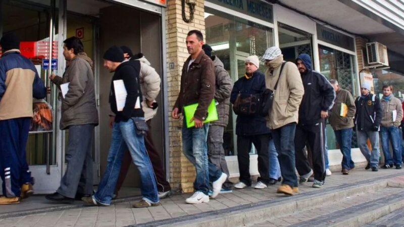 Desempleo: proyecciones privadas esperan que el desempleo suba producto de la recesión económica