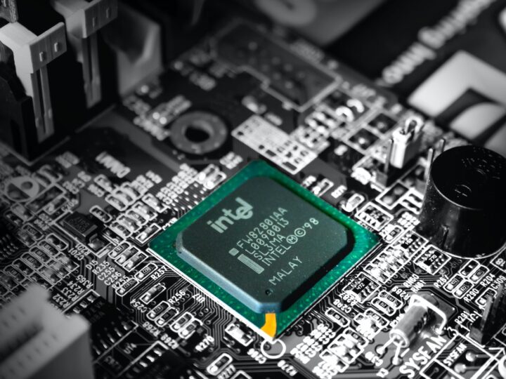 Intel dejará de fabricar chips para mineros BTC