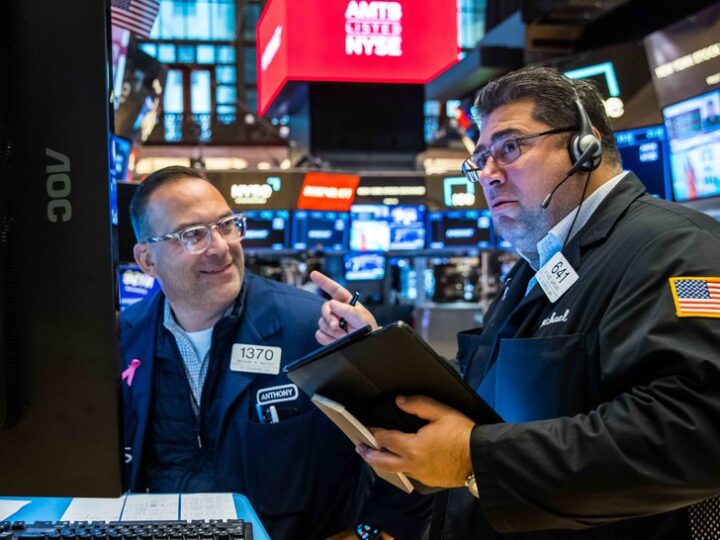 Wall Street cerró agosto con leves pérdidas