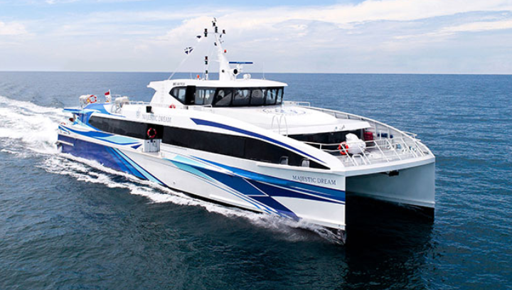 Buquebus obtendrá el ferry eléctrico con batería más grande y ligero