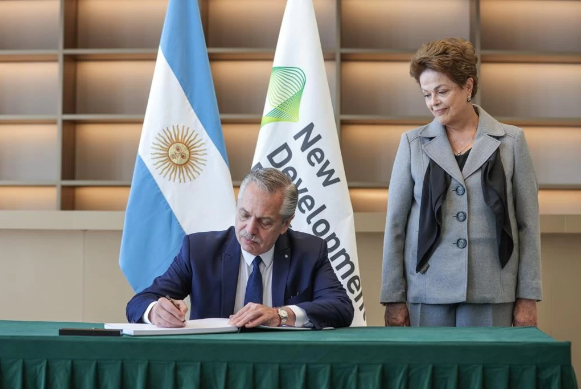 Argentina adhirió al banco de los BRICS para explorar nuevas posibilidades de financiamiento
