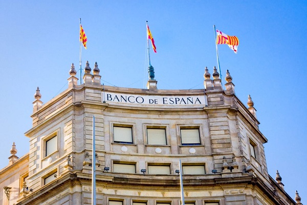 Argentina, el Banco de España alertó por el riesgo de la liquidez en las entidades crediticias